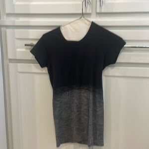 Lululemonn black and ombré swiftly short sleeved shirt.